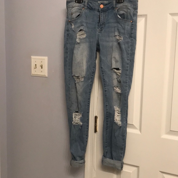 Size 4 Light Wash Distressed Boyfriend Jeans - Picture 1 of 5